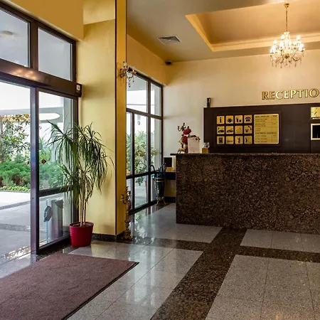 Ξενοδοχείο Viand 4*