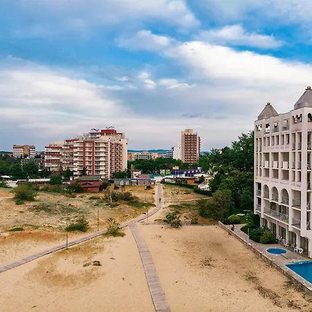 Viand Hotel 4*